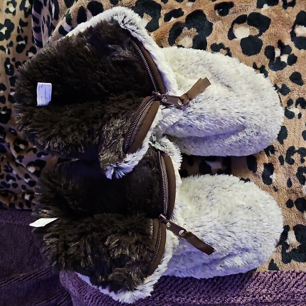Dearfoams Gray Faux Fur Women's Slippers